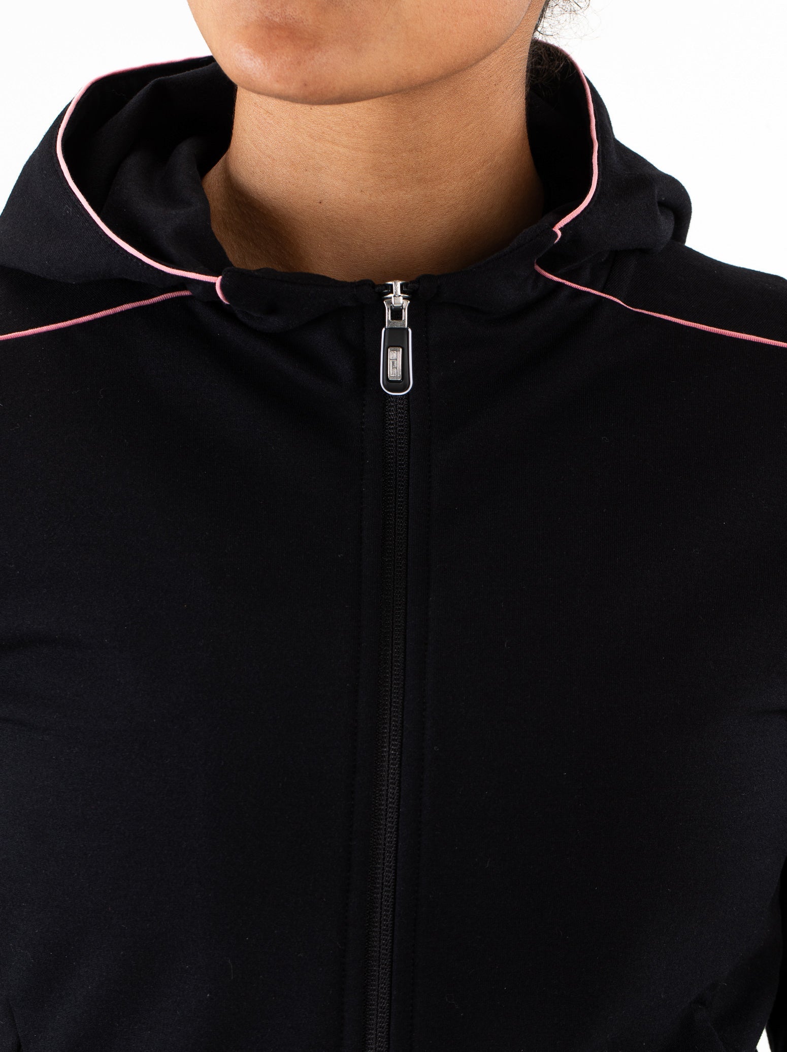 Francisca-Ladyhoodedjacket-N024-4-Detail.jpg