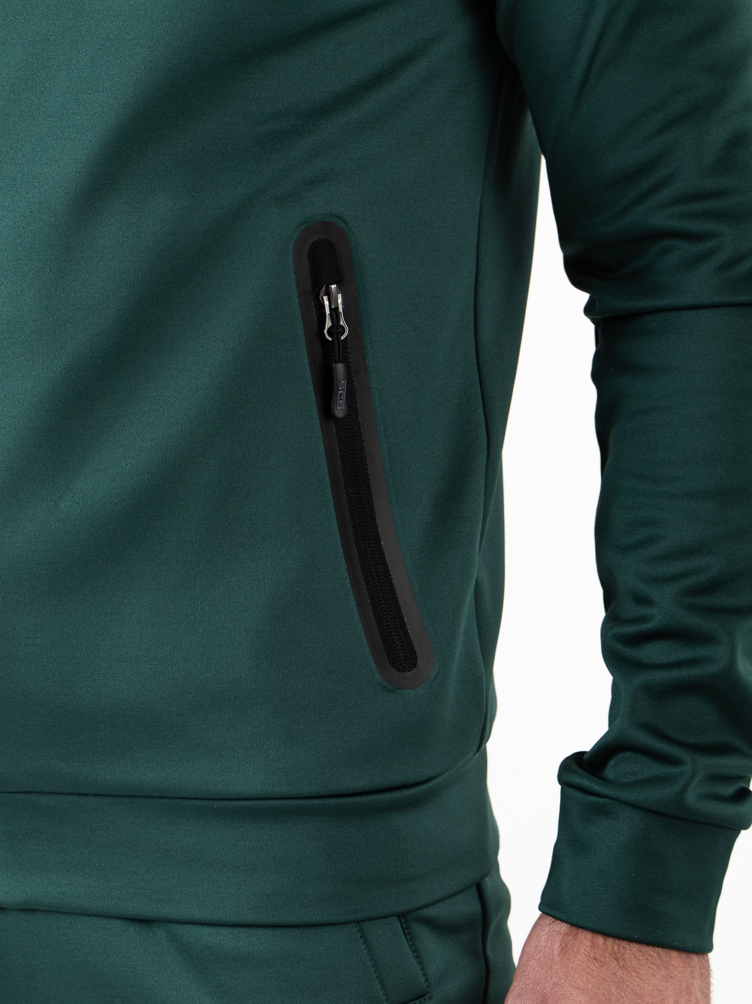 Maximilian-Menhoodedjacket-L133-5-Detail.jpg