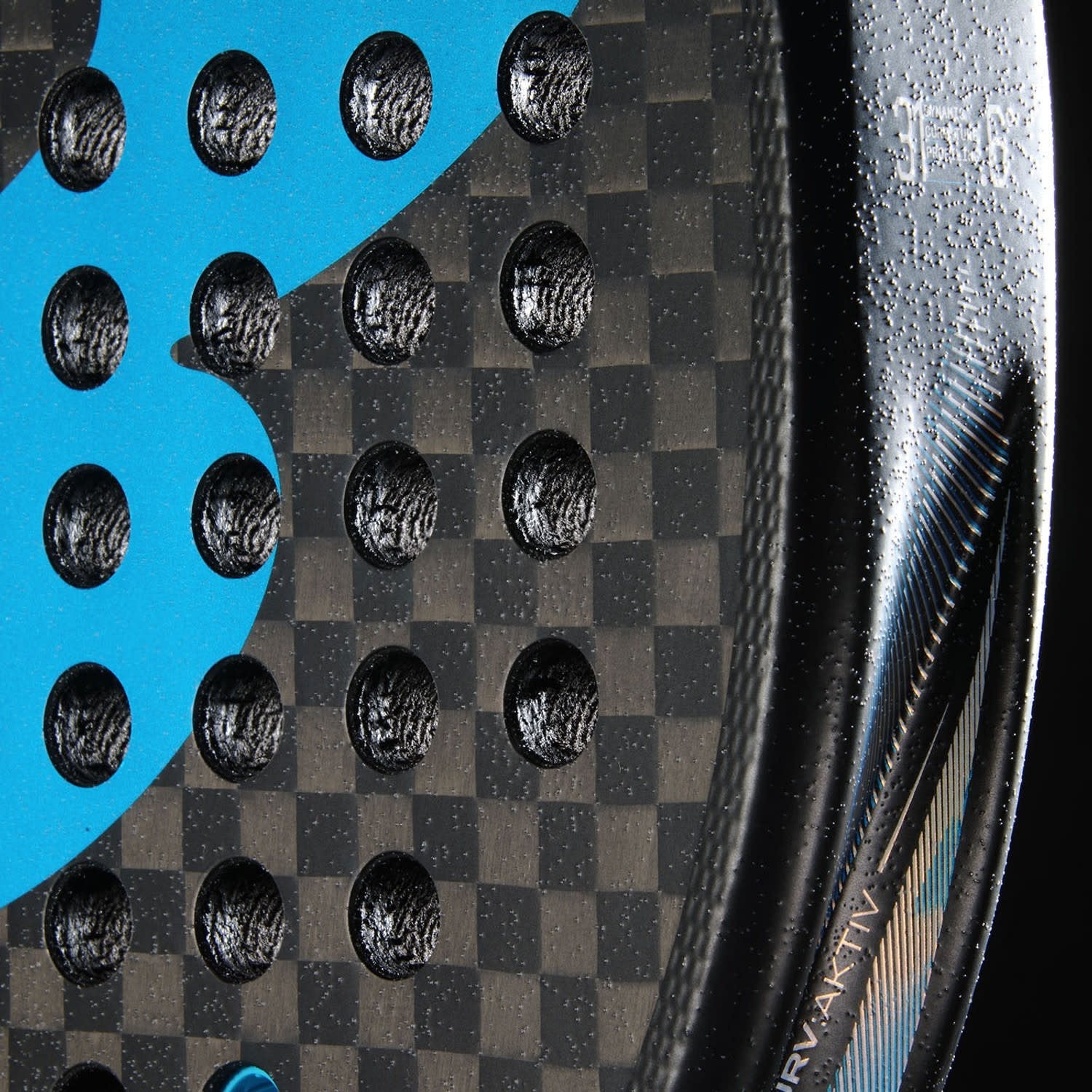 bullpadel-vertex-05-hybride-26-12k-carbon-padelrac_3f09b547-e66e-44f8-b98e-4b0a470e081d.jpg
