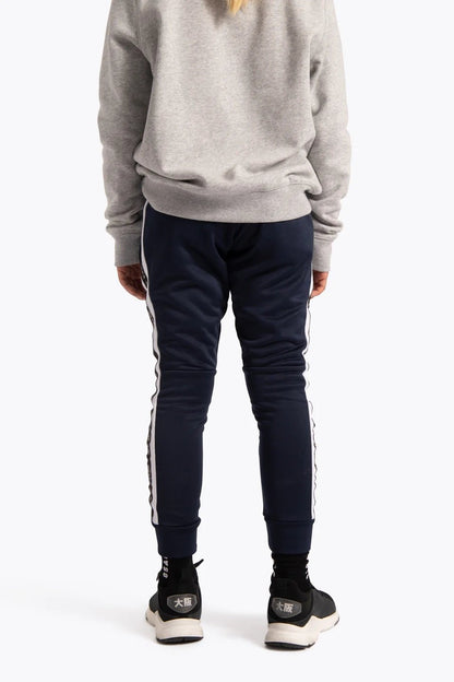 training-sweatpants-navy-deshi-back-girl-956x1434.jpg