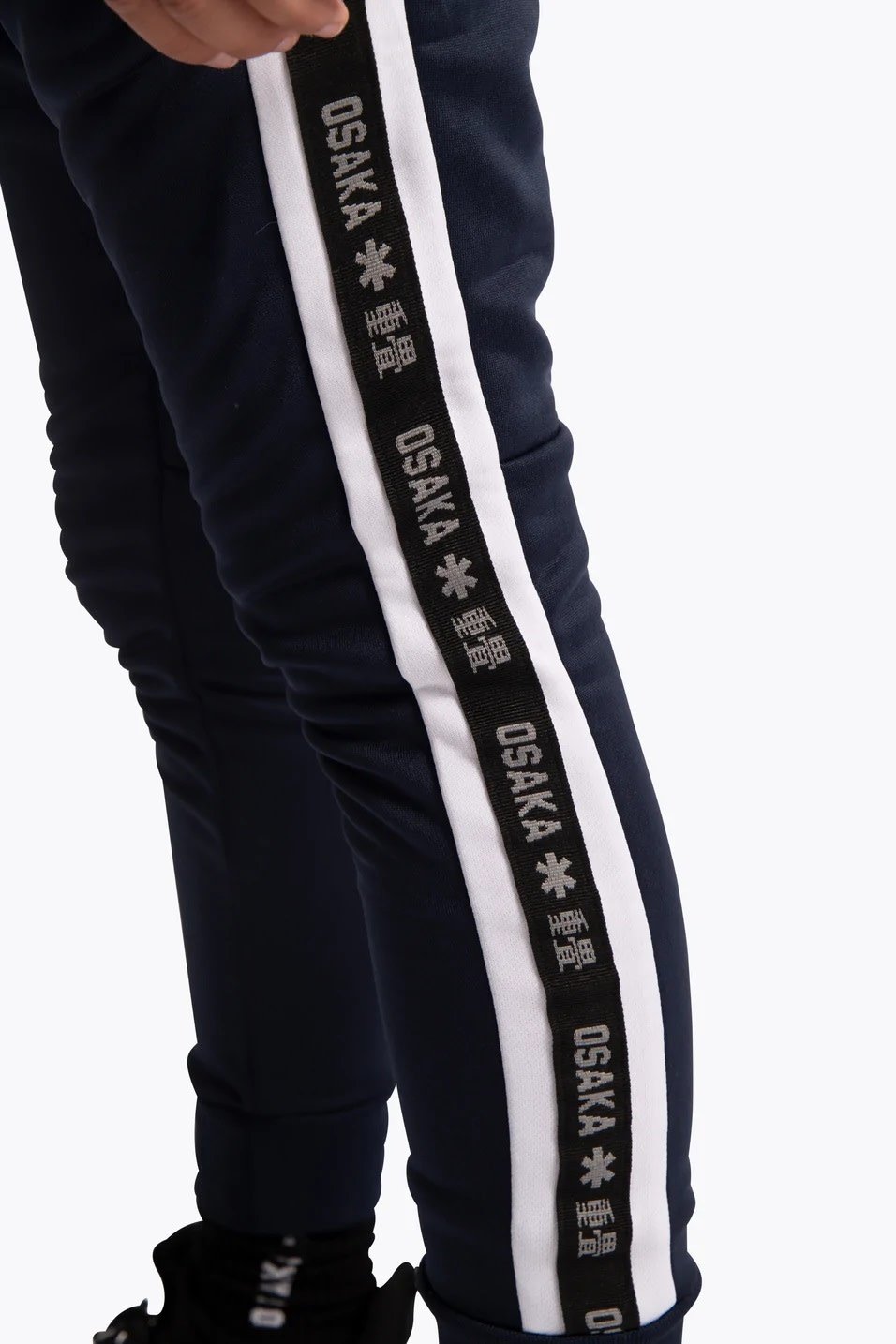 training-sweatpants-navy-deshi-details-girl-956x14.jpg